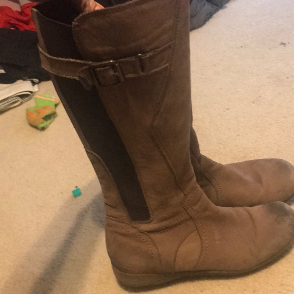 Riding boots